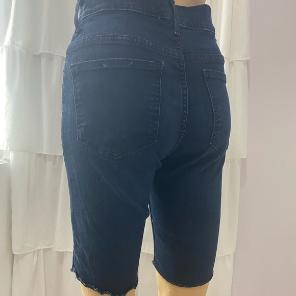 Bermuda shorts - Picture 2 of 4